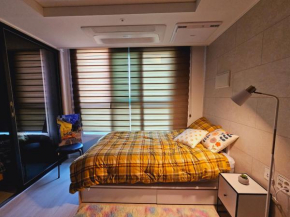 Bucheon Sinjung-dong Station High Floor View Lovely House